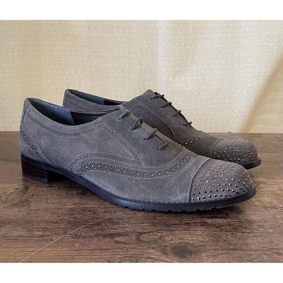 Stuart Weitzman Womens Wingtip Oxford Loafer Sz 8.5 Gray Leather Studded Brogue - Picture 1 of 8